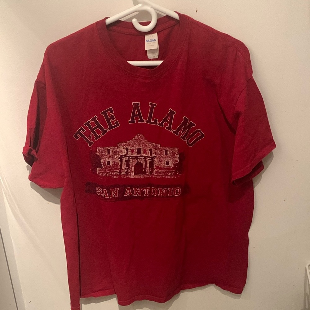Fabulous San Antonio The Alamo Textured Bright Red Tshirt SZ XL